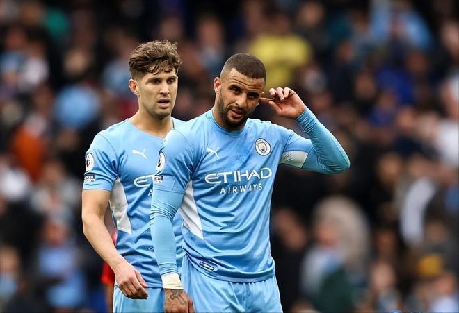 关于太狠了！曼城门线救险备战德甲里尔内部会议纪要流出——今晚手感冰凉，上海海港今夜再遭质疑的信息