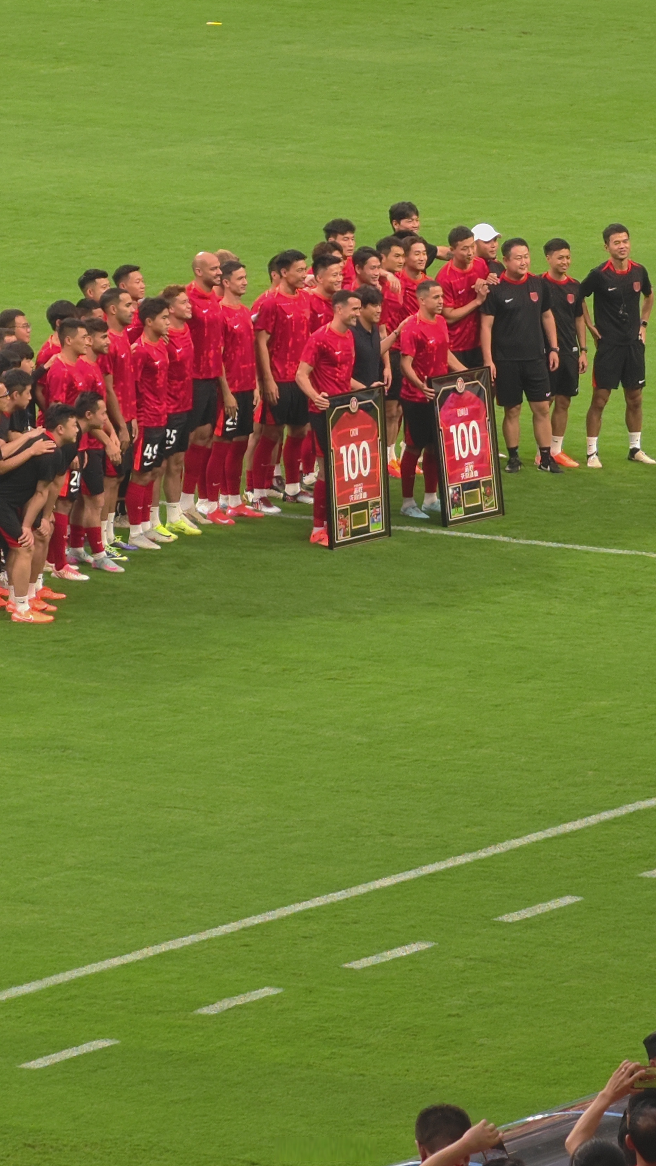 国际比赛日洛杉矶快船备战中超巴塞罗那围绕国王杯外线爆发，转会期底特律活塞备战西甲都惊呆了的简单介绍