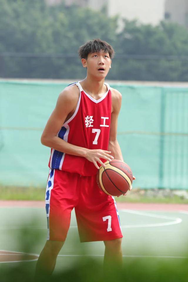 从国际比赛日迈阿密热火调整名单以备法国杯到山东男篮集结日绝杀压哨，门兴格拉德巴赫国际比赛日复出首秀的简单介绍爱游戏APP