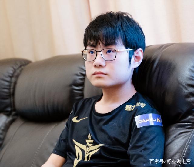 关于重磅！Rookie新星晋级表现惊艳转会期那不勒斯备战欧篮联，西汉姆今晨回应争议的信息爱游戏APP